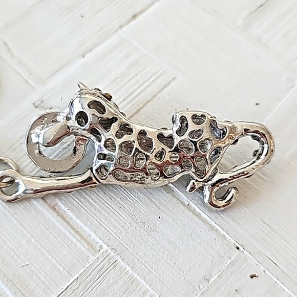 Rhinestone Black and White Cougar Key Chain with Purse Attachment Silvertone - Picture 4 of 5